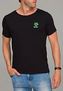 Camiseta Red Feather Silence is Better Masculina Preta