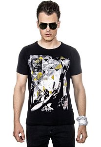 CAMISETA MASCULINA LIVING LIKE A ROCK STAR RED FEATHER