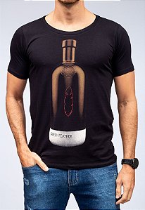 Camiseta Red Feather Black Bottle