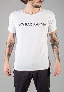 Camiseta Red Feather Big Lettering No Karma