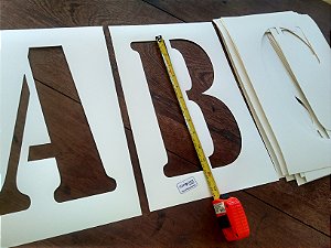 Letras do Alfabeto de A a Z  em PVC ou Chapa Galvanizada ( Stencil Molde Vazado )