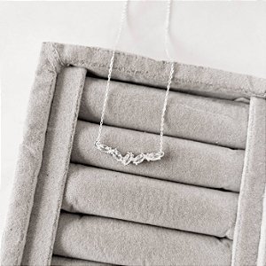 Colar entremeio zircônias navete