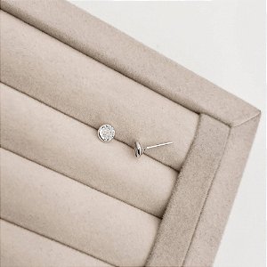 Brinco zircônia redonda cristal embutida 4mm