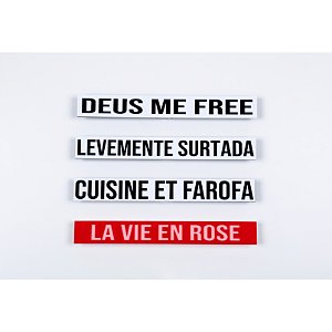 Placa Acrilica - DEUS ME FREE