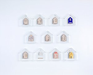 Quadro Casinha Acrílica - Paz