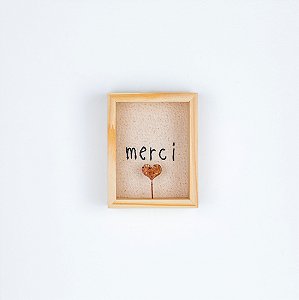 Quadro Bordado c/ Acrílico - Merci