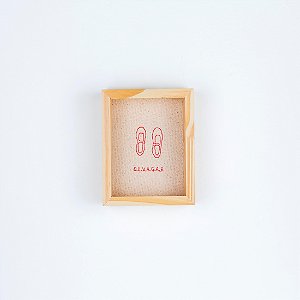 Quadro Caixa Bordado c/ Acrilico P - Devagar