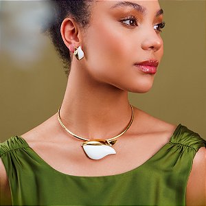 Brinco Tulipa Pedra Porcelana Branca