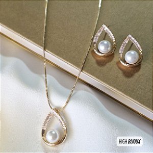 Conjunto Perla Colar e Brincos Dourado – Elegância clássica com brilho atemporal