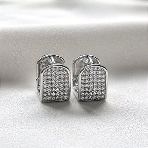 Brinco Lumière Prateado – Argola Retangular Cravejada