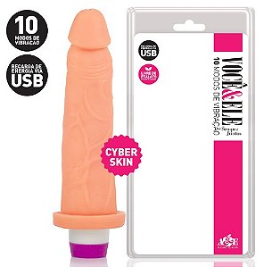 Pênis em CyberSkin® com 10 Modos de Vibração Recarregável 18,5x4,5cm
