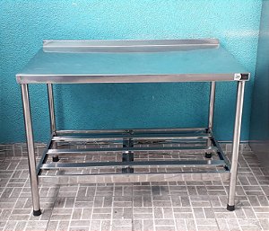 Mesa 100% Inox 120 cm. com Prateleira Gradeada [usada]