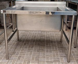 Tanque 100% Inox 1,02 mt. com Cuba Central Funda (32 cm.) [Usado]