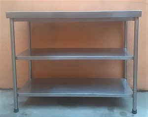 Aparador de Inox com duas Prateleiras inferiores Lisa - 1,10m [usada]
