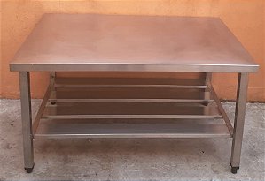 Mesa 100% Inox com prateleira inferior gradeada - 1,20m x 66cm [Usada]
