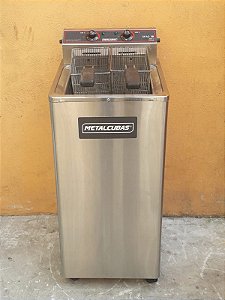 Fritadeira Elétrica Água e Óleo 30 Litros 8000 W GFAO 30 P 220v Metalcubas [USADO]
