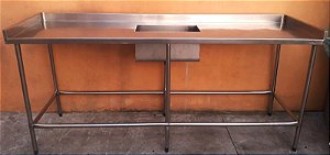 Pia 100% Inox com cuba central - 2,15m