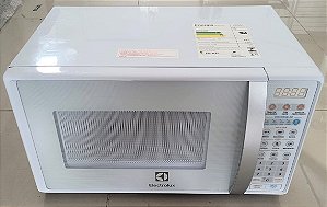 MICRO-ONDAS ELECTROLUX MTO30 20L BRANCO 220V [USADO]