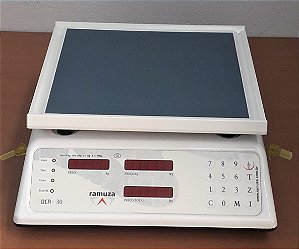 BALANÇA COMERCIAL DIGITAL RAMUZA DCR 30KG 110V/220V BRANCO [SEMINOVA]