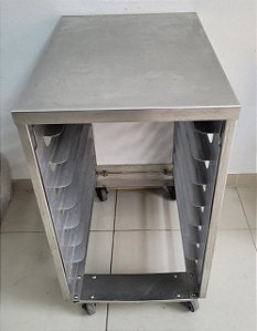 Carrinho para bandejas para 8 assadeiras [Usado]