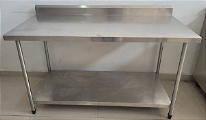 Mesa 100% Inox com prateleira inferior lisa 1.40m x 60xm [Usada]