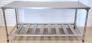 Bancada/ Mesa de Inox - 1.90m com prateleira inferior lisa [Usada]