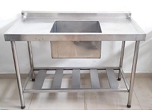 Pia de Inox com cuba central -1.30m [Usada]