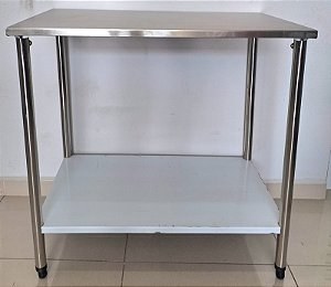 Mesa / Bancada de Inox com prateleira inferior lisa - 93cm x 55cm x 90cm [Usada]