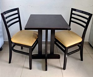 Conjunto Fixo 60x60 Mesa com 2 cadeiras Estofado Amarelo - Franco Bachot [Usado]