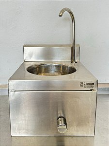Pia de Assepsia 35x40 Cuba 25x25 com válvula Inox 430 - PA Equipamentos [Seminova]