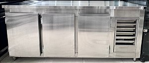 Balcão Refrigerado Horizontal de Inox dentro e fora 2m x 60cm x 90cm - 3 Portas 220V [Usado]
