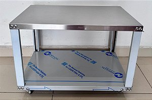 Bancada / Mesa de Inox com Prateleira Inferior Lisa e Rodízios 65x46x41cm [Nova]