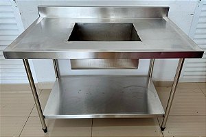 Bancada / Pia de Inox com Prateleira Inferior Lisa 1.20x70x90cm Cuba: 50x40x25cm [Usada]