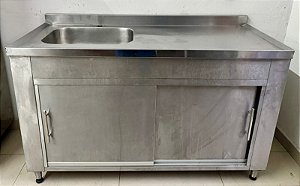 Bancada com Pia / Cuba de Inox e Armário Inferior c/ 2 Prateleiras [Usado]