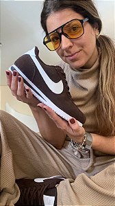 Tenis Cortez Marrom
