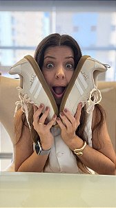 Tenis Dani Lavie Duas Listras Bege com branco