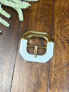 Fivela Resina Quadrada - Ouro Creme Pistine