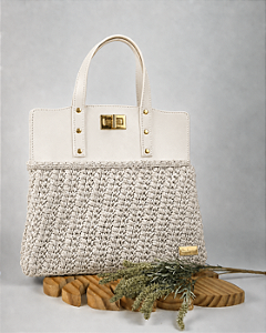 Kit Bolsa Famme - Fio Néctar 5mm Café com leite-Couro Bege/Dourado (Déa Fios-Aula Inclusa)