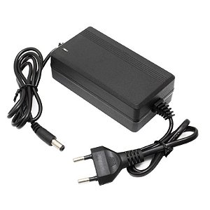 Fonte de Alimentação 12V 5A Bivolt Plug P4