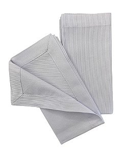 Guardanapo de tecido branco