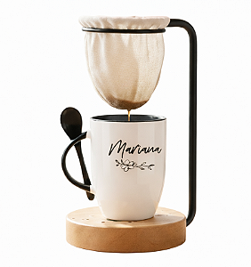 Kit Caneca com colher Personalizada com Nome e mini coador de café de madeira alça e interior preta