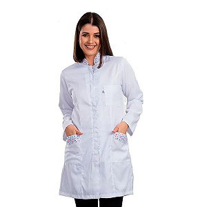 Jaleco Feminino Gabardine Branco Manga Longa Gola Padre Martigale Estampado Dentinhos - Namastê