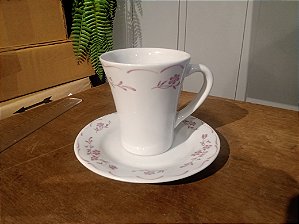 Caneca Com Pires Porcelana Branca Com Flores Rosas Verbano