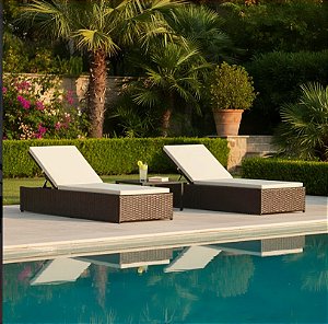 Espreguiçadeiras e Mesa Em fibra Sintética e Alumínio Modelo Fit