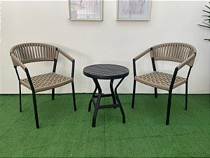Jogo de Poltronas em corda náutica e mesa de apoio em alumínio para área externa