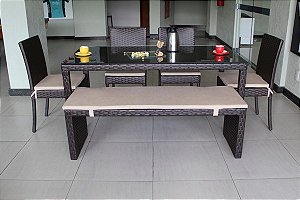 Jogo De Mesa Com 4 Cadeiras E 1 Banco Em Fibra Sintética