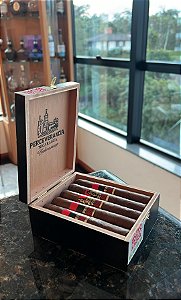 Charuto Perceverancia Añejo Robusto - Caixa com 10 unidades