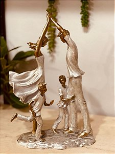 Escultura -  Familia com 2 filhos meninos