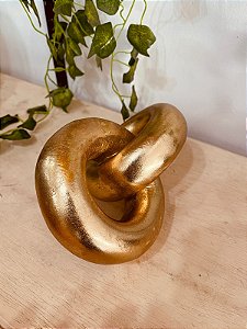 Escultura Elo Dourado