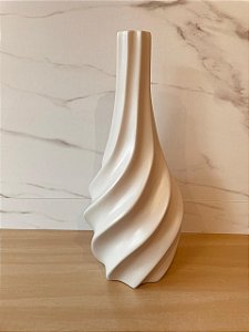 vaso decorativo torcido branco
